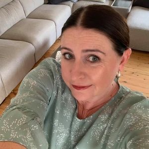 Meet your Posher, Elisha